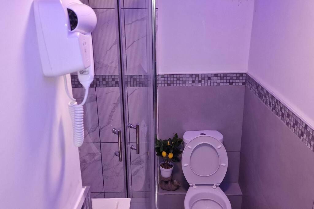 1 Bedroom Studio Eltham Buitenkant foto